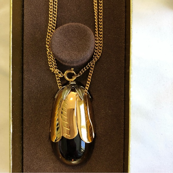 Avon Perfume Filled Eggplant Pendant Necklace Vintage Bird of Paradise Scent NWT - Picture 8 of 12